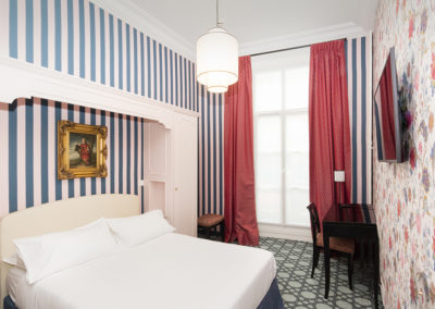 hotel-saint-germain-chambre-classique-bain